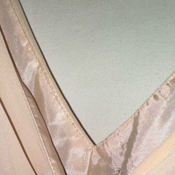 90s Evan Picone Chiffon Cream V-Neck Dress - Picture 6 of 13